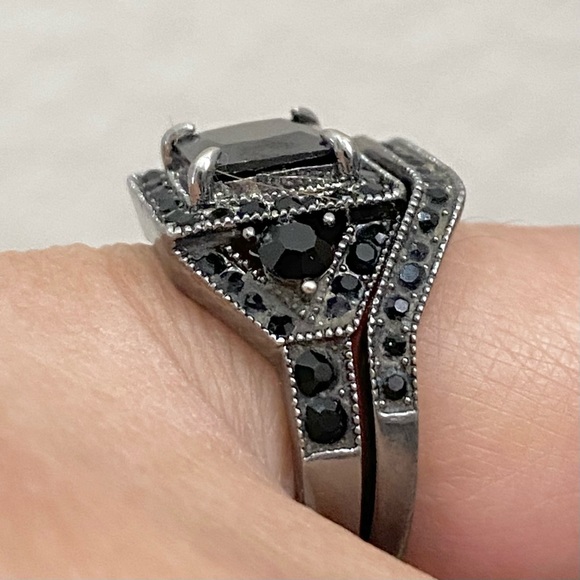 2-pc Black Simulated CZ Stone Engagement Ring Set Size 7 - Picture 4 of 13